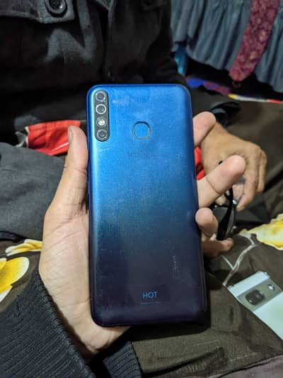 Infinix Hot 8