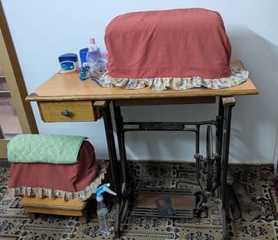 Sewing machine table
