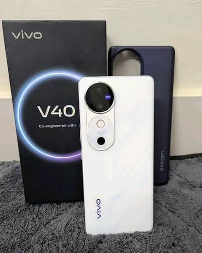 Vivo v40 ram (12+256) PTA 03084102973
