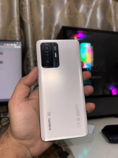 Xiaomi 11t 8+4/256 with Box and Charger
