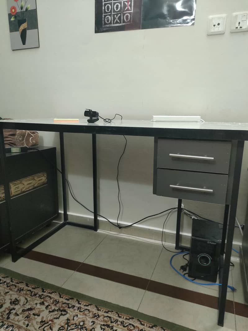 Computer Table 0