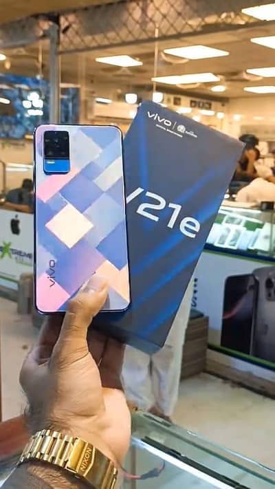 Vivo v21e 8 GB ram 128 GB memory Call and WhatsApp 03263194529