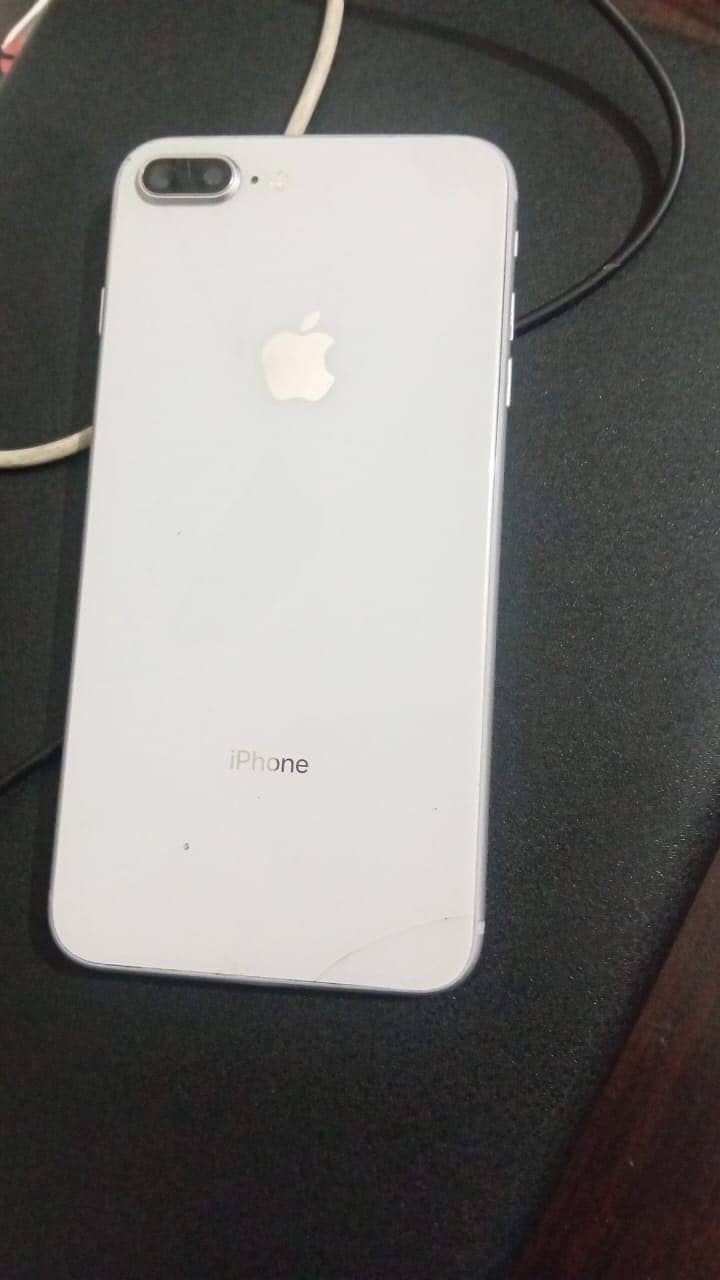 Iphon8 plus 64 gp 0