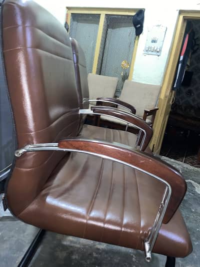 Office / Visitor chair with leather