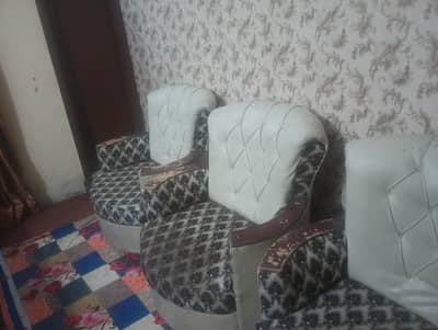 I want to sell my home seven seater sofa set