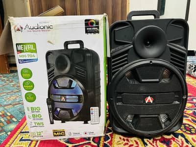 MH704 new speaker just 20 days use