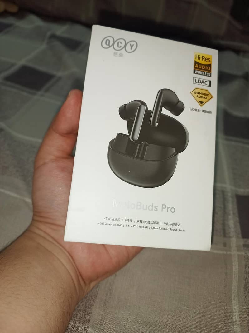 QCY MeloBuds Pro – Hi-Res Audio (LDAC), 46dB Adaptive ANC, Like New ...