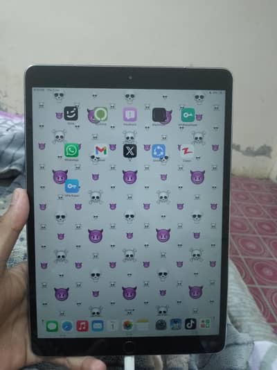 ipad pro 10.5 inch 256gb sim. working