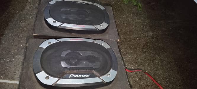 pioneer Bluetooth speakers almost new condition