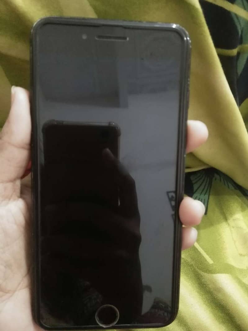 Apple iPhone 7 Plus 1