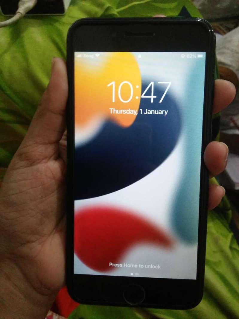 Apple iPhone 7 Plus 2