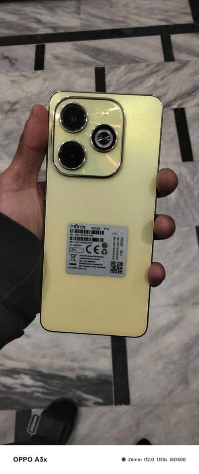 Infinix Hot 40i( 4+4 128 ) 10.10 condition Mobile and Box Charge