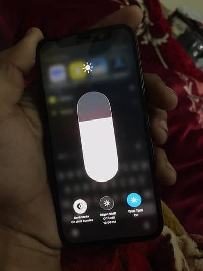 Exchange with 12      11 pro  Baki cash Lena Dena howa sath kr la ga