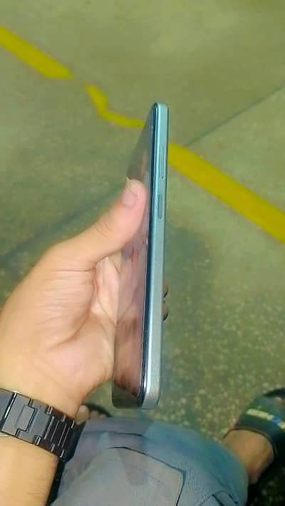 Infinix hot 50i 6/128gb