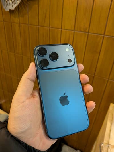 iPhone 17 Pro 256gb Non PTA Deep Blue Color 10/10 New condition
