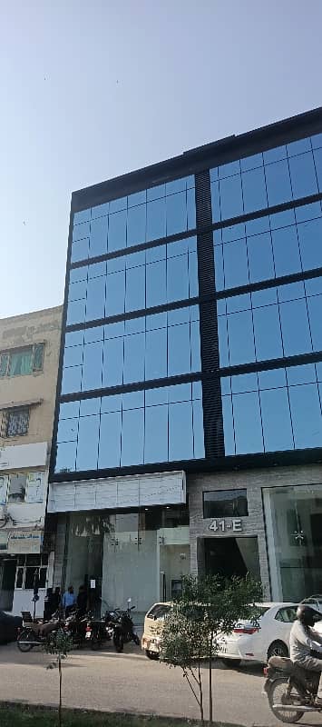 PHASE 6 VIP LAVISH BRAND NEW OFFICE AVAILABLE FOR RENT MAN ROAD 2 WASHROOM WITH LIFT STAND BY GENERATOR