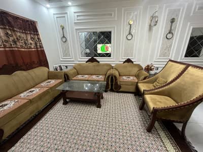 selling sofa set with table