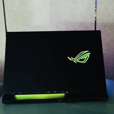 ASUS ROG STRIX SCAR  I9-12900H  8gb Nvidia RTX3070ti