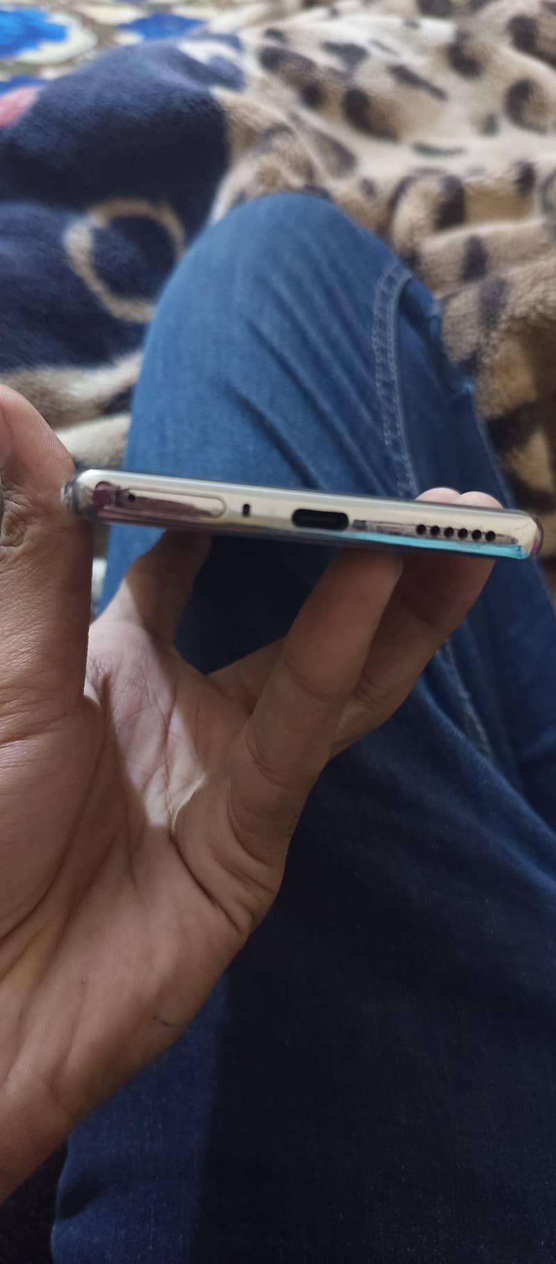 Techno camon 40 pro 4