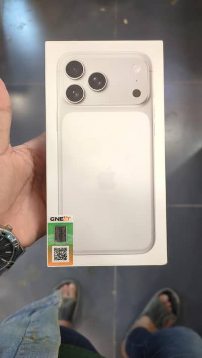 IPhone 17 pro max box pack