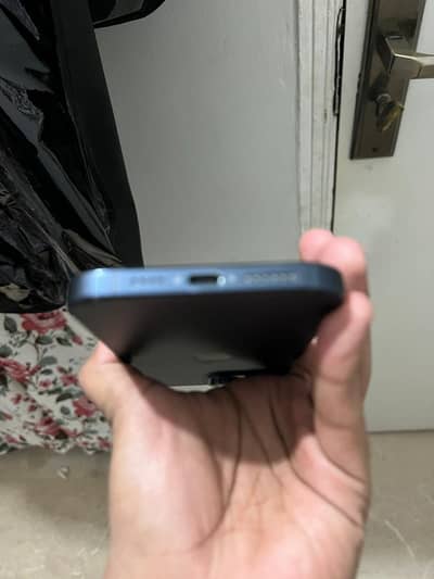 iPhone 15 Pro Max – Factory Unlocked (HK Variant)