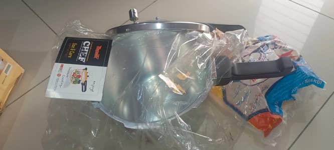 Chef Brand New Pressure Cooker - 7 litres - With Extra Rubber