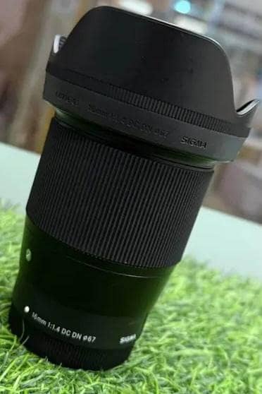 Canon  Sigma 16mm 1.4 Lens ( M Mount )