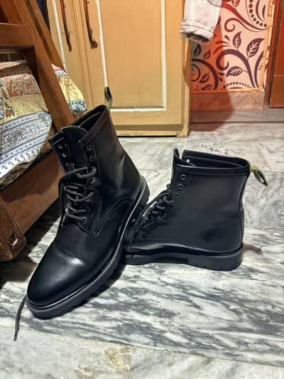 Orignal zara boots size 44