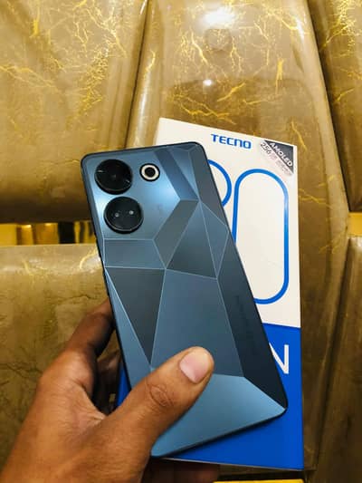 TECNO CAMON 20 (EXCHANGE POSSIBLE)