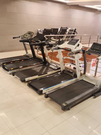 Treadmill elleptical bench press exercise cycle walking running cardio