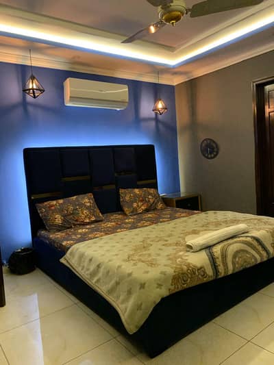 1 bed Luxury apartments for short stay like 3 to 4 hours rent In bahria Town Lahore