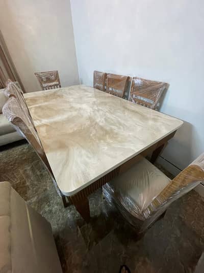8 Seater Daining Table
