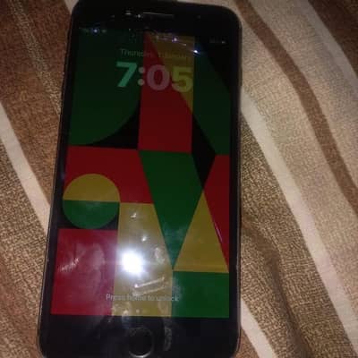 IPhone 8 Plus 64 gb Lahore samrabad final 15 k