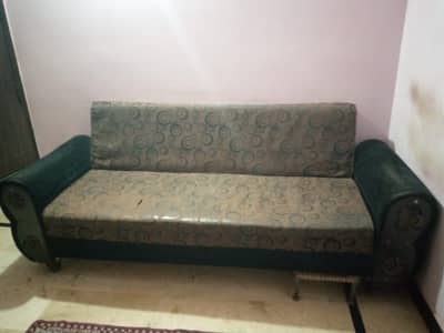 Sofa cumbed urgent sale