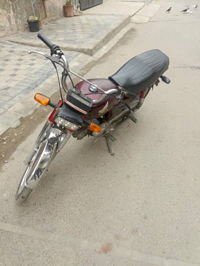 Selling Honda 70CC