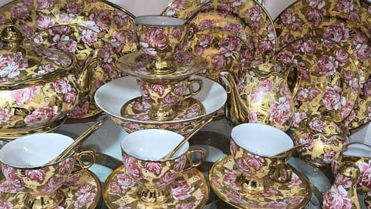 Royal dinner set untouched