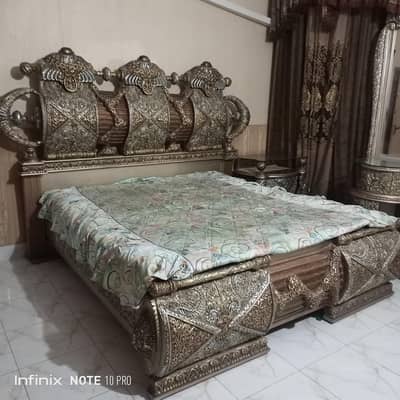 lush condition bed set , beautiful bed set ,bed set,sold bef