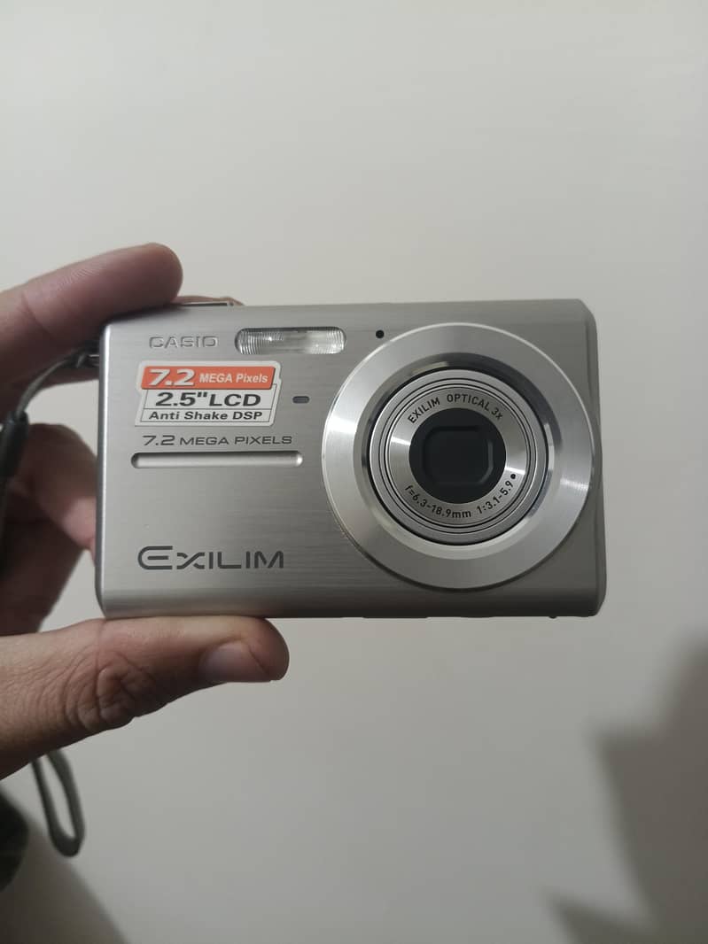 Casio 7.2 Megapixels Digital Camera 2