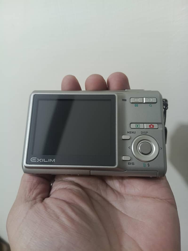 Casio 7.2 Megapixels Digital Camera 4