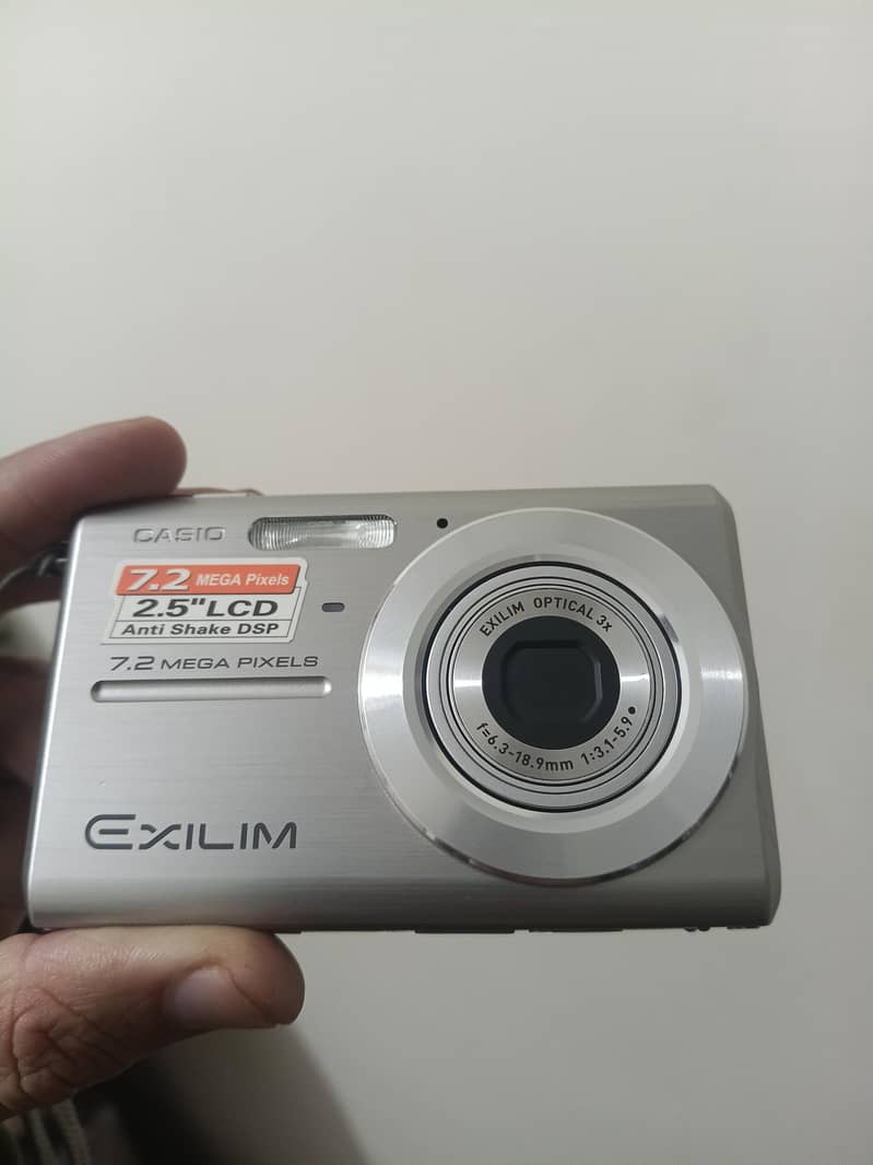 Casio 7.2 Megapixels Digital Camera 7