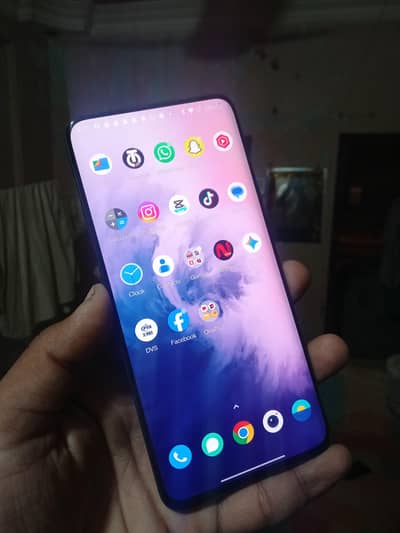 OnePlus 7 pro 8/256 snapdragon 855 90hz display