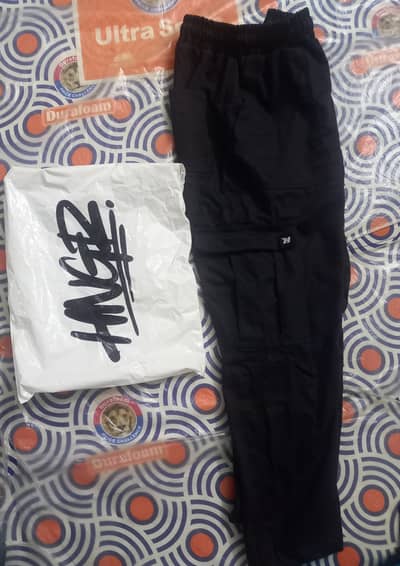 BLACK HANGER CARGO PANTS MEDIUM SIZE