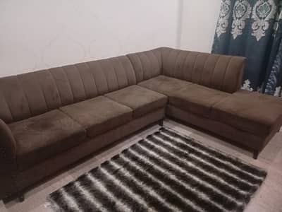 good condition sofa. . made with solid wood n master foam