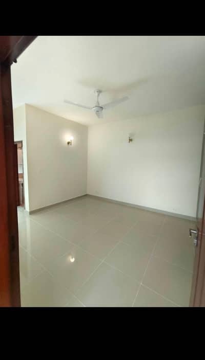6,9,11 Marla House available in Dha villaz(03277342171)