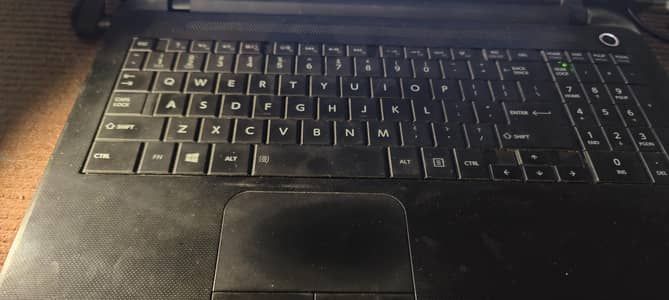 Toshiba satellite laptop 8/128ssd i3 5th touch Screen