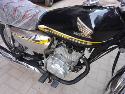 Honda 125 Hyderabad number 21 model