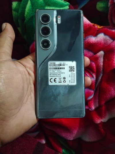 Tecno camon 40 pro