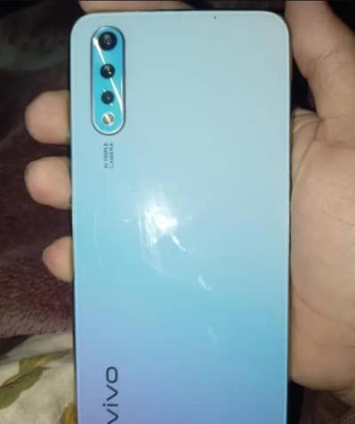 Vivo S1