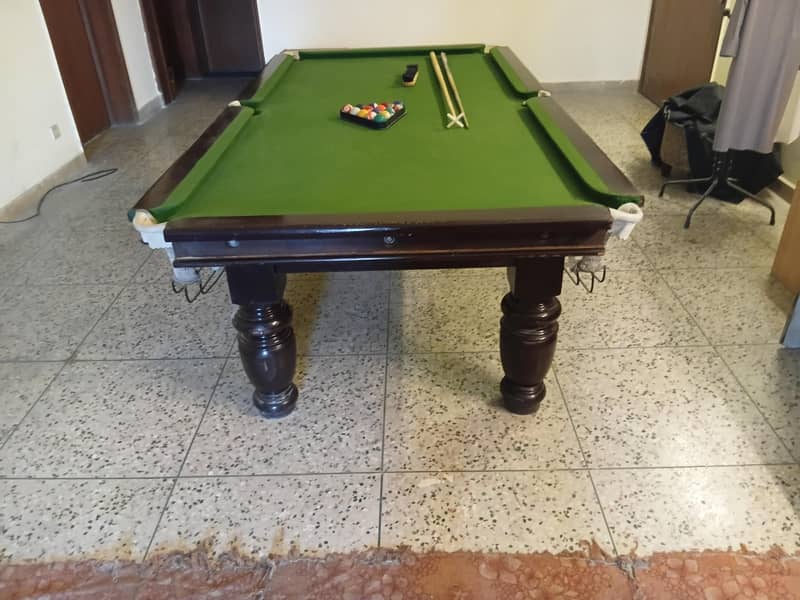 pool table good condition 1