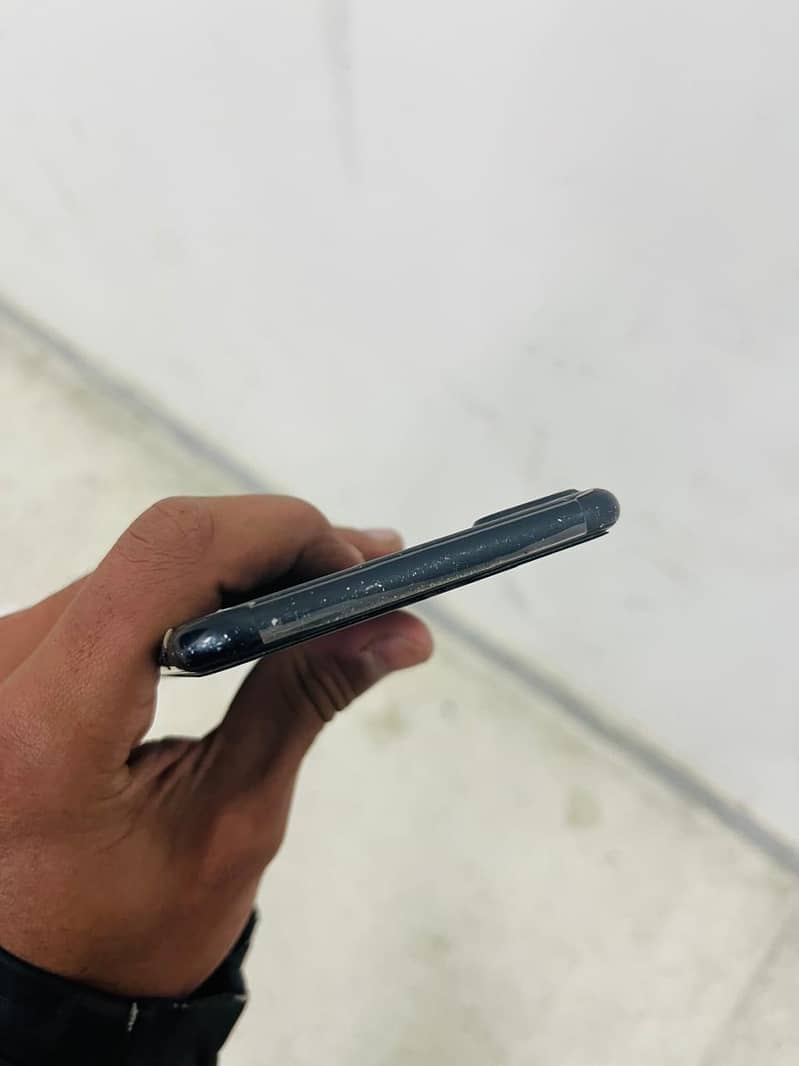 Apple iPhone 7 Plus 5